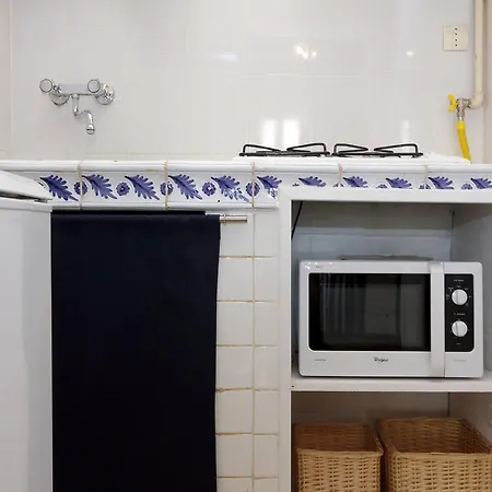 Πανσιόν Colosseum B 3*